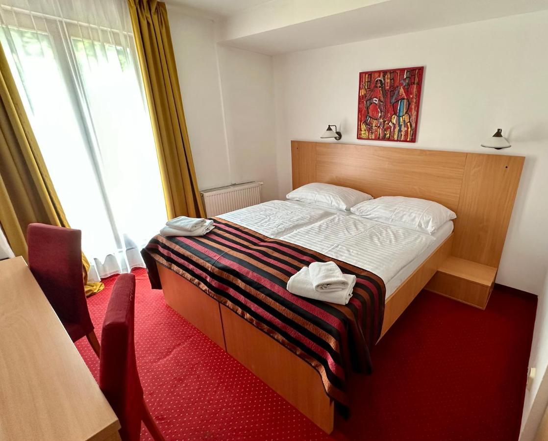 Hotel & Penzion Grand Matej Banska Stiavnica Luaran gambar