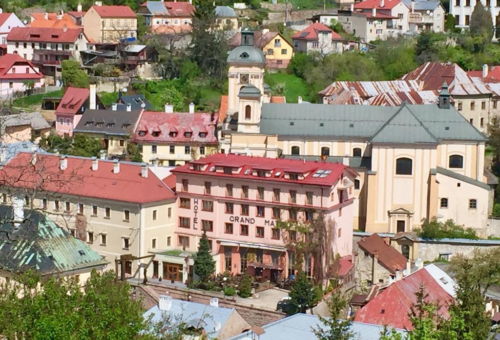 Hotel & Penzion Grand Matej Banska Stiavnica Luaran gambar