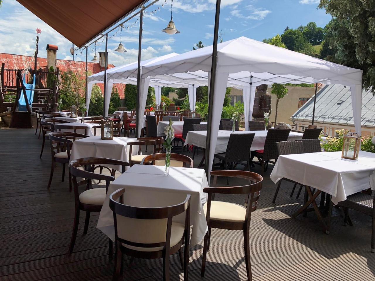 Hotel & Penzion Grand Matej Banska Stiavnica Luaran gambar